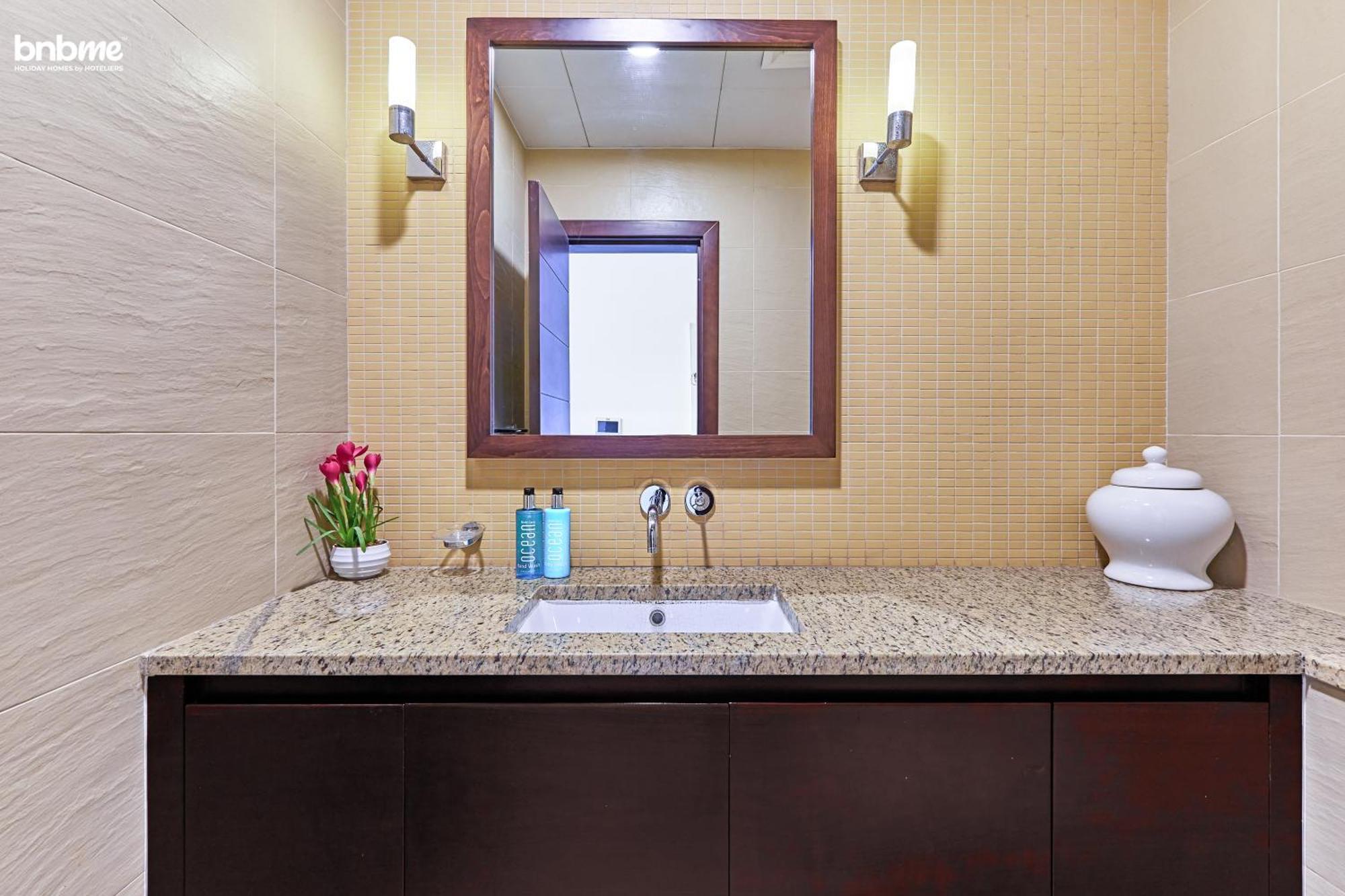 Bnbmehomes - Tiara Tanzanite Dubai Bagian luar foto